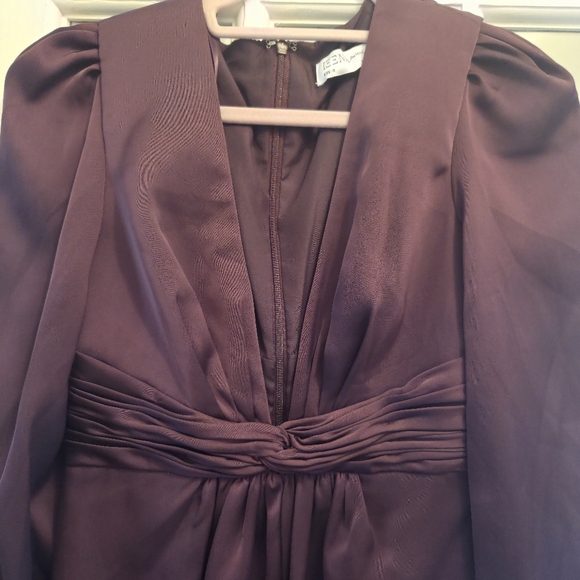 Mac Duggal Elegant Deep Purple/ Plum Plunge Neckline Satin Long Sleeve Jumpsuit - Picture 11 of 16